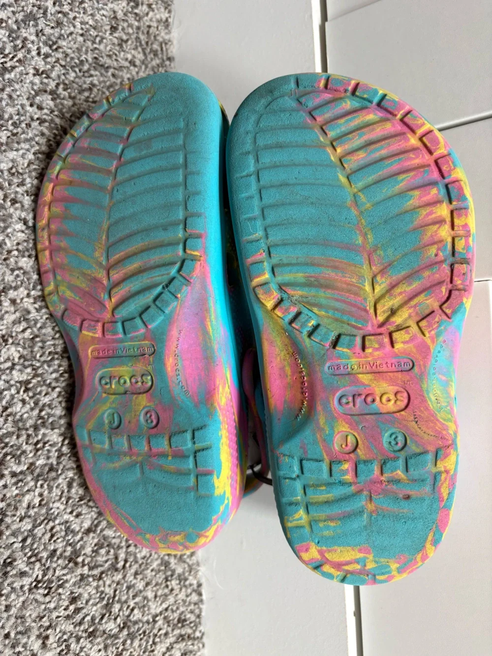 Crocs Waterproof Tie-Dye Clogs - Bright Multi Color Size J3